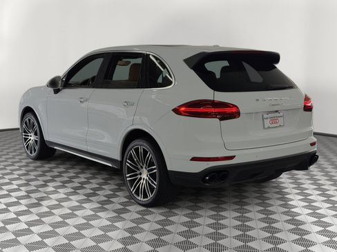 Used 2016 Porsche Cayenne S AWD/4WD image 3