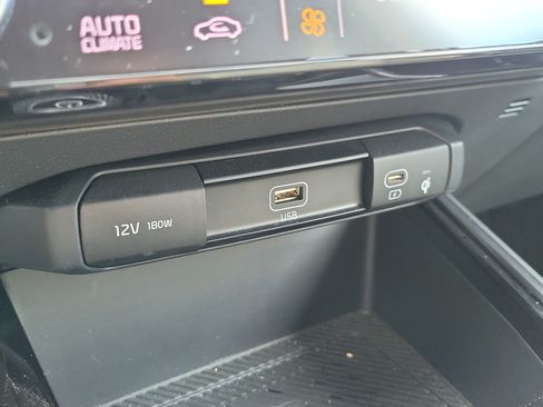 Certified 2023 Kia Niro Wave FWD image 34
