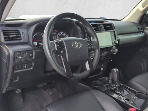 Used 2021 Toyota 4Runner Venture w/ Moonroof Package AWD/4WD image 9