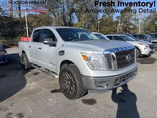 Used 2017 Nissan Titan SV video 1