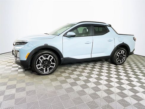 Used 2025 Hyundai Santa Cruz Limited AWD/4WD image 4