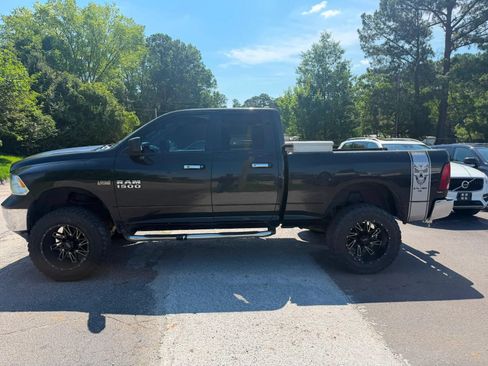 Used 2017 RAM 1500 Classic SLT AWD/4WD image 3