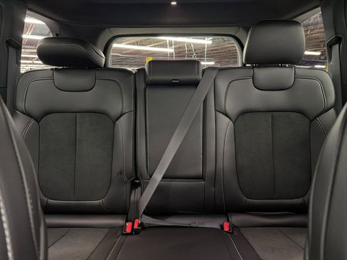 New 2025 Jeep Grand Cherokee Altitude image 18