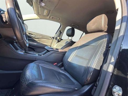 Used 2017 GMC Acadia SLE image 8