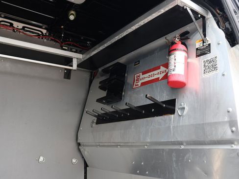 Used 2020 Mercedes-Benz Sprinter 3500 image 16