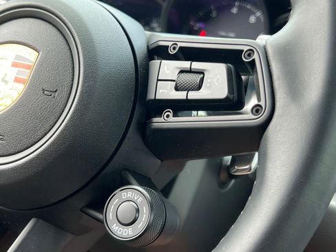 Certified 2026 Porsche Macan AWD/4WD image 25