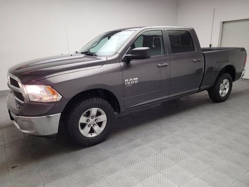 Used 2019 RAM 1500 Classic SLT AWD/4WD image 2