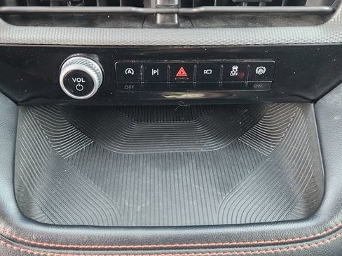 Used 2025 Ford Explorer ST-Line AWD/4WD image 17