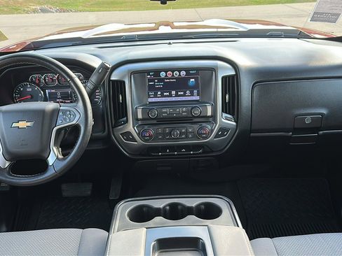 Used 2018 Chevrolet Silverado 1500 LT w/ All Star Edition image 11