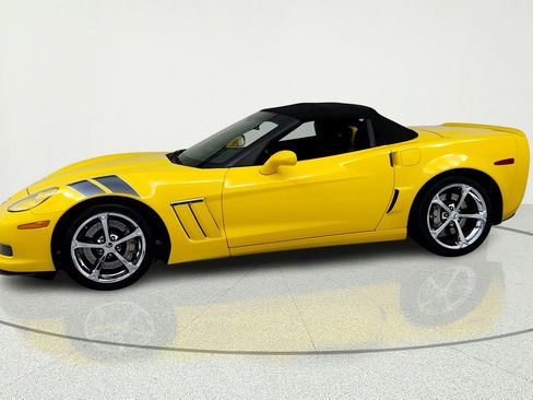 Used 2011 Chevrolet Corvette Grand Sport w/ Preferred Equipment Group RWD image 2