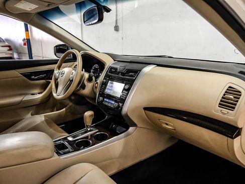 Used 2015 Nissan Altima 3.5 SL FWD image 15