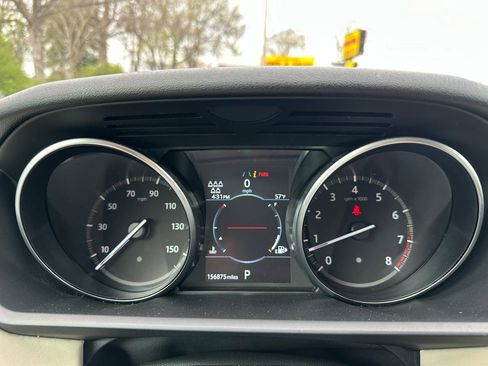 Used 2020 Land Rover Discovery Landmark AWD/4WD image 38