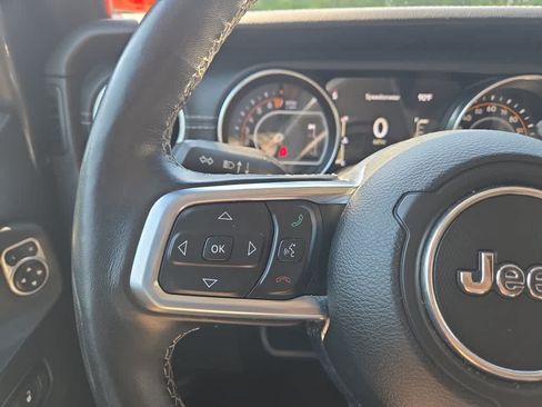 Used 2020 Jeep Gladiator Overland AWD/4WD image 22