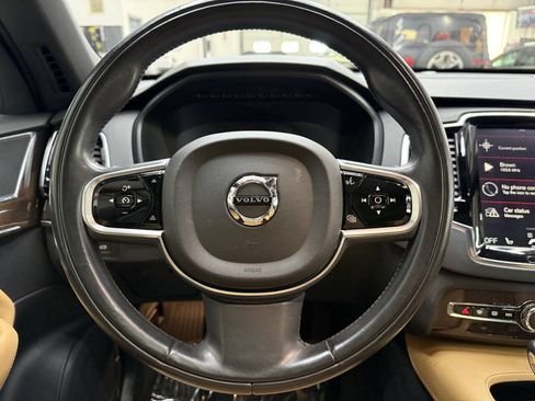 Used 2016 Volvo XC90 T6 Momentum w/ Momentum Plus Package AWD/4WD image 23