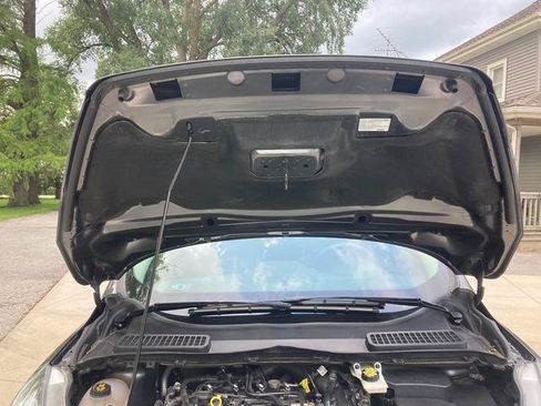 Used 2019 Ford Escape SE FWD image 36