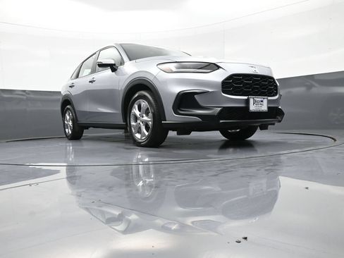 Certified 2024 Honda HR-V LX image 26