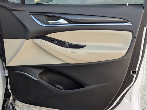 Used 2020 Buick Enclave Essence w/ Sport Touring Edition image 27