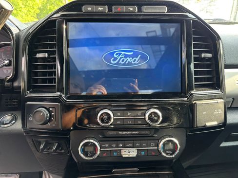 Used 2022 Ford F250 Lariat w/ Black Appearance Package image 18