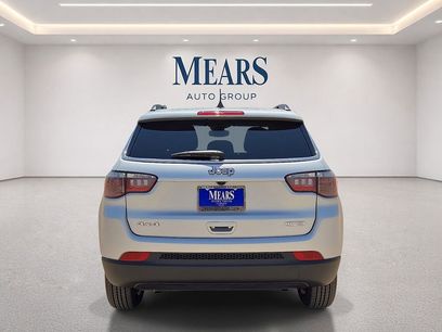 Used 2025 Jeep Compass Latitude