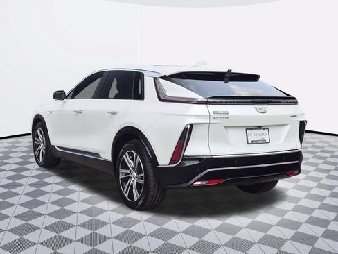 Used 2024 Cadillac Lyriq Luxury AWD/4WD image 5