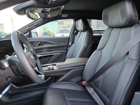 New 2026 Cadillac Lyriq Premium Luxury w/ LPO, Floor Liner Package image 28