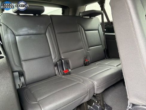 Used 2025 Chevrolet Suburban Z71 image 12