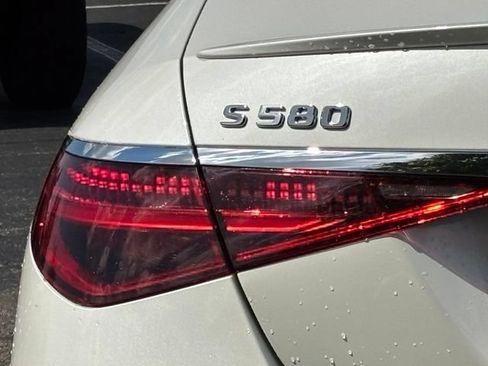 Certified 2023 Mercedes-Benz S 580 4MATIC Sedan image 11