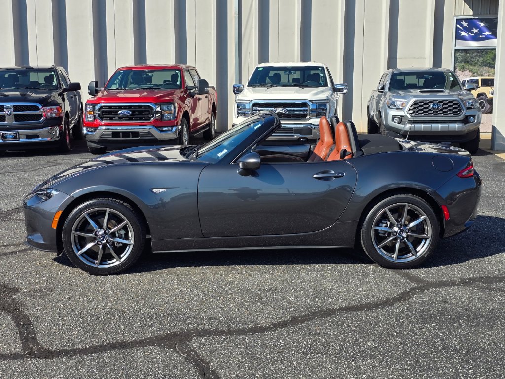 Used 2022 MAZDA MX-5 Miata Grand Touring w/ Weather Package RWD image 23