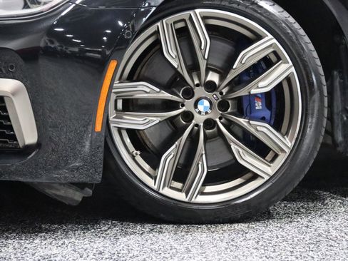 Used 2017 BMW M760i xDrive image 20