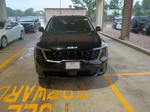 Used 2024 Kia Sorento S FWD image 5