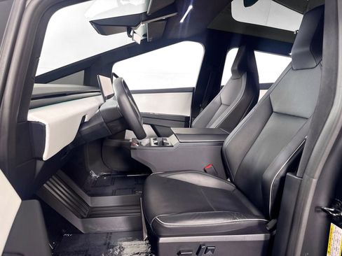 Used 2024 Tesla Cybertruck AWD Crew Cab image 20