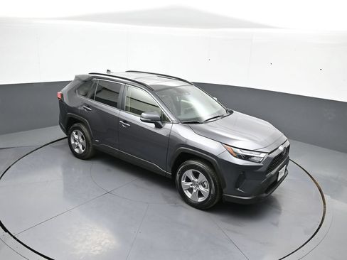 Used 2025 Toyota RAV4 XLE w/ Convenience Package AWD/4WD image 37