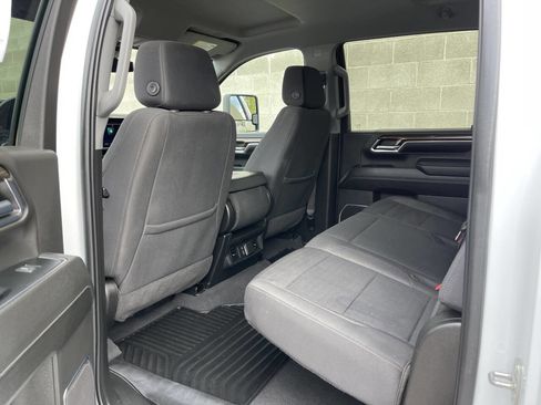 Used 2024 Chevrolet Silverado 2500 LT w/ Convenience Package AWD/4WD image 16