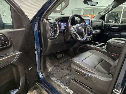 Used 2020 Chevrolet Silverado 2500 LTZ w/ LTZ Premium Package AWD/4WD image 16