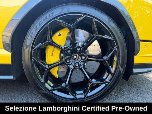 Used 2023 Lamborghini Urus Performante AWD/4WD image 48