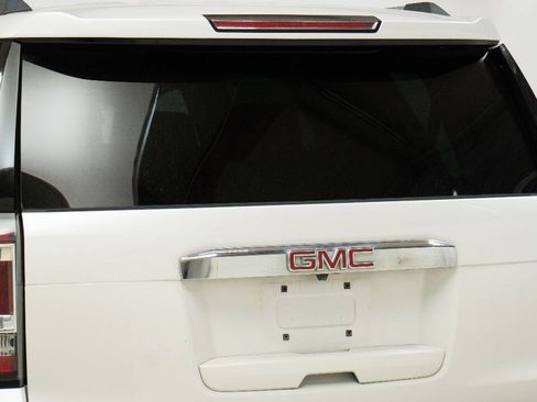 Used 2016 GMC Yukon Denali w/ Open Road Package AWD/4WD image 14