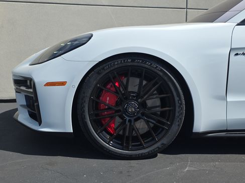 Certified 2025 Porsche Panamera Turbo AWD/4WD image 11