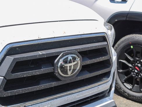 Used 2021 Toyota Tacoma SR5 AWD/4WD image 6