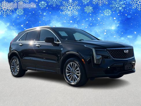 Used 2025 Cadillac XT4 Premium Luxury image 9