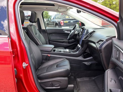 Used 2022 Ford Edge Titanium AWD/4WD image 30