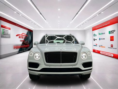 Used 2019 Bentley Bentayga AWD/4WD image 3