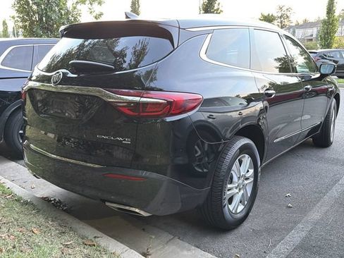 Used 2018 Buick Enclave Essence AWD/4WD image 5