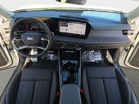 New 2026 Audi Q3 quattro 2.0T AWD/4WD image 9