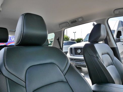 Used 2024 Nissan Pathfinder SL w/ Cargo Package AWD/4WD image 14