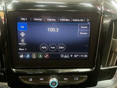 Used 2023 Chevrolet Traverse RS image 15