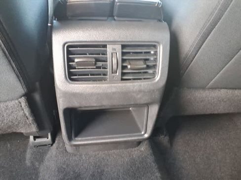 Used 2023 Nissan Rogue S image 18