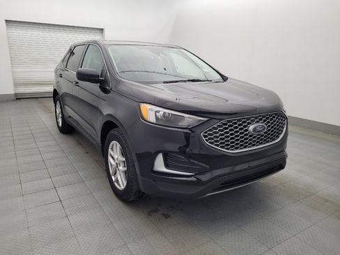 Used 2024 Ford Edge SEL image 13