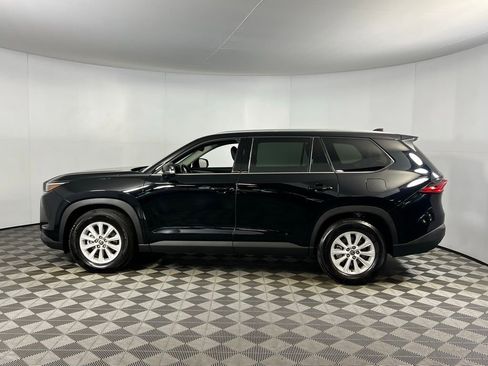 Used 2025 Toyota Grand Highlander AWD image 10