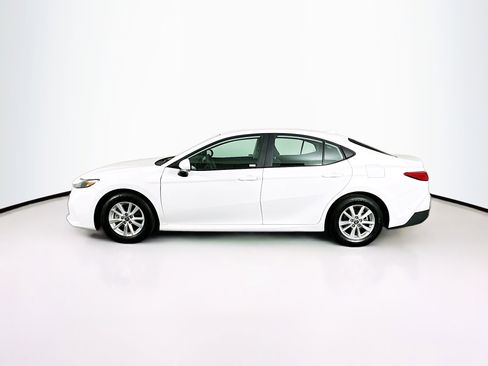 Used 2025 Toyota Camry LE FWD image 4