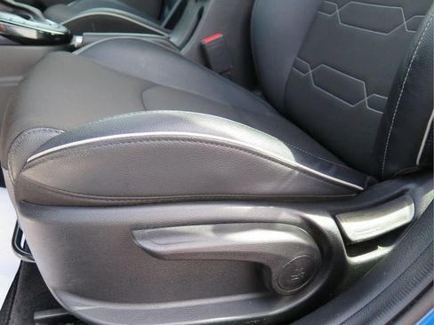 Used 2023 Kia Forte GT-Line FWD image 12
